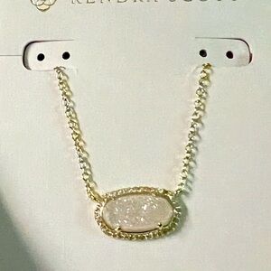 Kendra Scott necklace